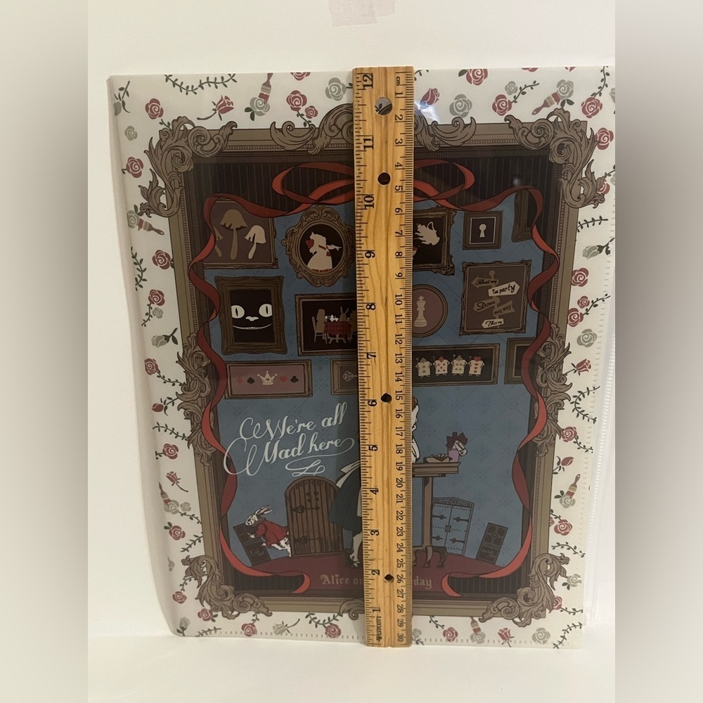 Alice on Wednesday (Alice in Wonderland) Six Pocket Folder -one w Zip Closure - Picture 8 of 9